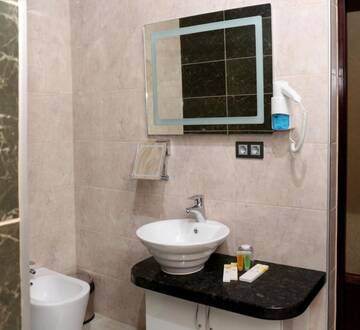 Полулюкс в Отеле Onyx Hotel Bishkek
